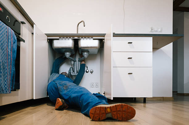 Professional Leak Detection technician working in Townville, PA